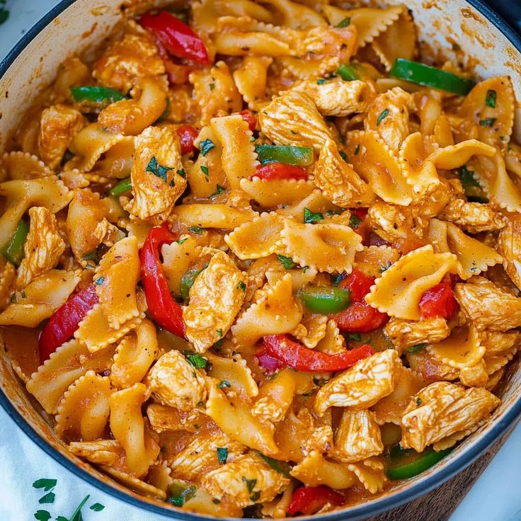 One Pot Chicken Fajita Pasta