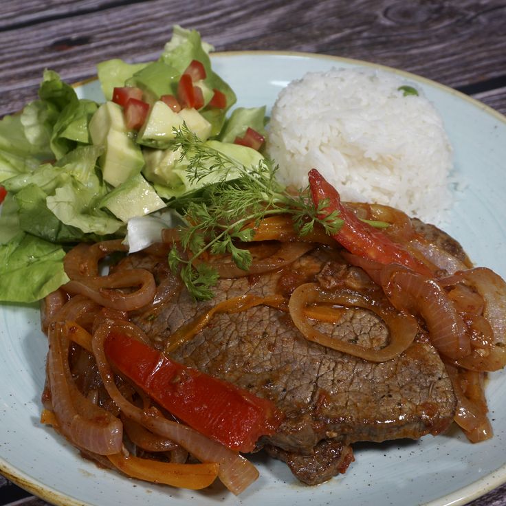 Bistec Encebollado