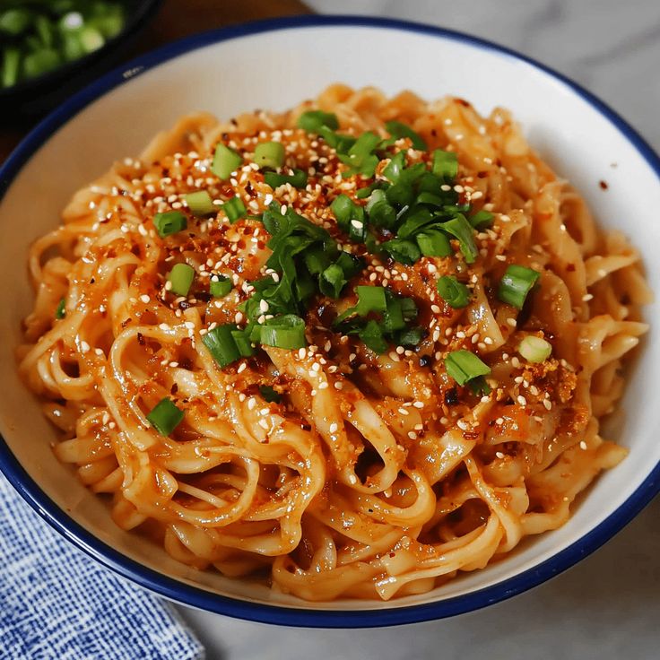 10 minute garlic chili oil noodles