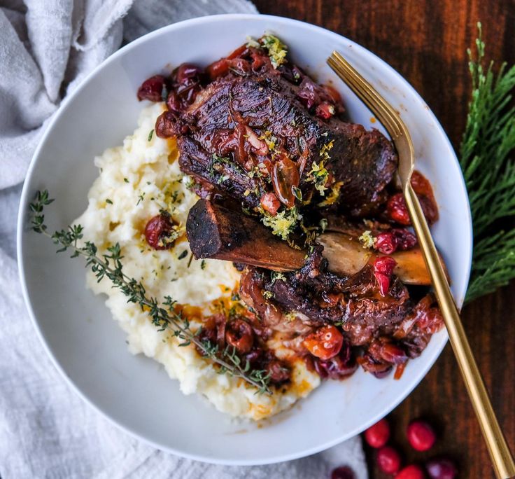 red wine cranberry braised short ribs 