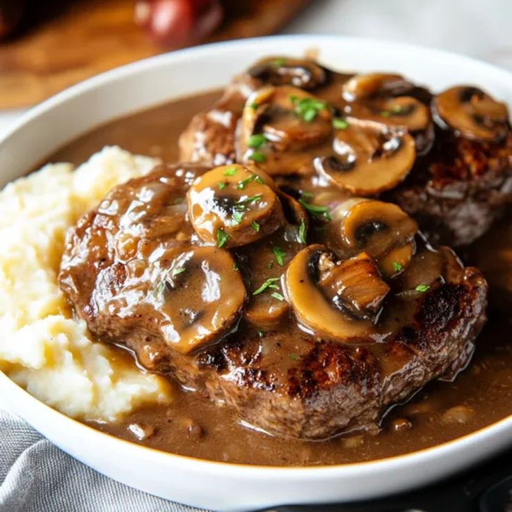 onion gravy smothered steak 