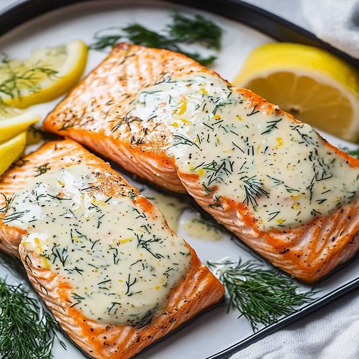 baked salmon with dill sauce 